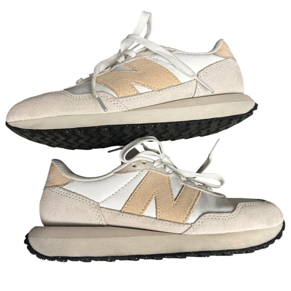 New Balance Shoes - New Balance Women's Classic 237 Sneakers